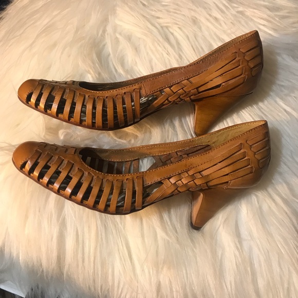 SOLD Sam Edelman NYC 9.5 Tan Leather Ferran Heels - Picture 5 of 8